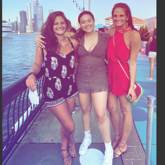 Meet your Posher, Lauren - Picture 8 of 16